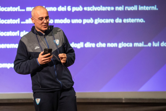Pallacanestro Cantù coach Sodini protagonista di “Una squadra di partner”