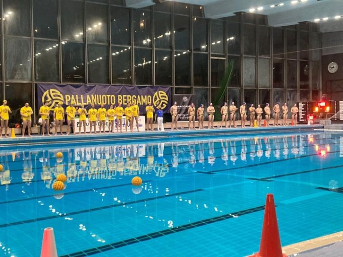 Pallanuoto Como il team lariano pronto per il derby contro il Cus Geas Milano