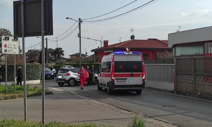 Scontro auto e moto a Bregnano: ferita una 17enne