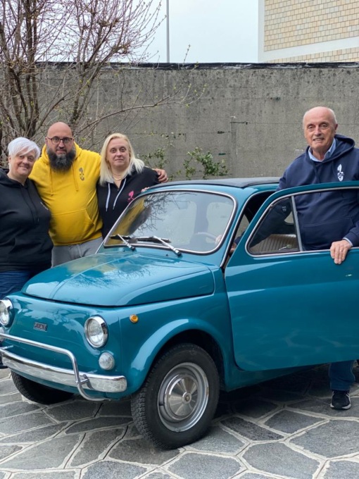 Lacrime di gioia, ritrovata la Fiat 500 d’epoca che era stata rubata
