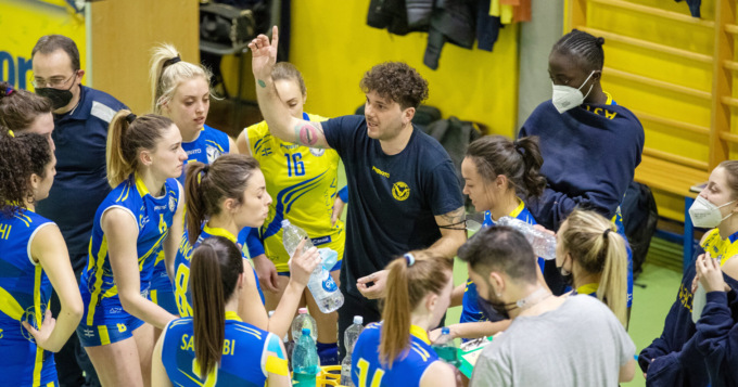 Volley, Cermenate: vittoria al tiebreak