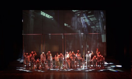 Successo per Colisseum al Sociale con 450 studenti in platea: sul palco Anna Frank vive per sempre