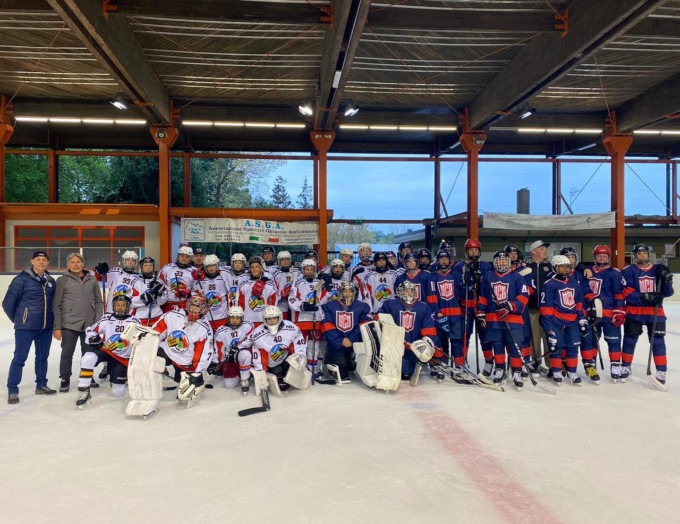 Hockey Como ieri doppia amichevole a stelle e strisce sul ghiaccio di Casate 