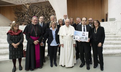 Vittore De Carli incontra papa Francesco e presenta la casa accoglienza intitolata a Fabrizio Frizzi