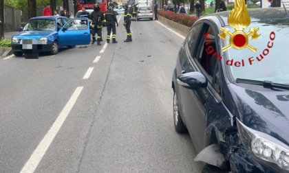 Incidente a Cantù: coinvolte quattro auto, soccorsi anche tre bambini