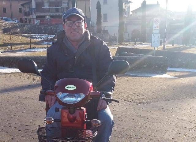 Disabile e con problemi cardiaci, gli hanno rubato la motocarrozzella