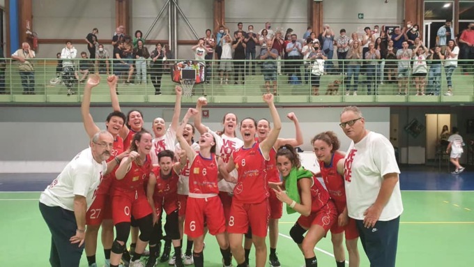 Basket femminile la Nonna Papera Mariano vince in volata gara 1 sul campo del Robbiano e vede la finale