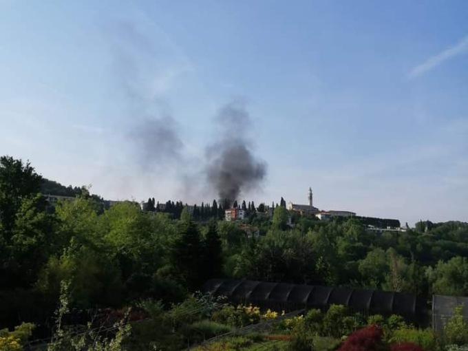 Ancora vandali a Villa Crivelli, i cittadini: “Ora basta”