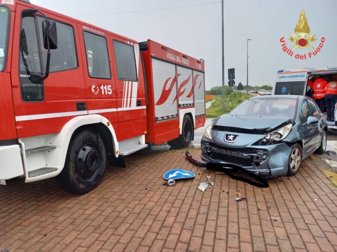 Incidente a Cirimido: scontro tra auto