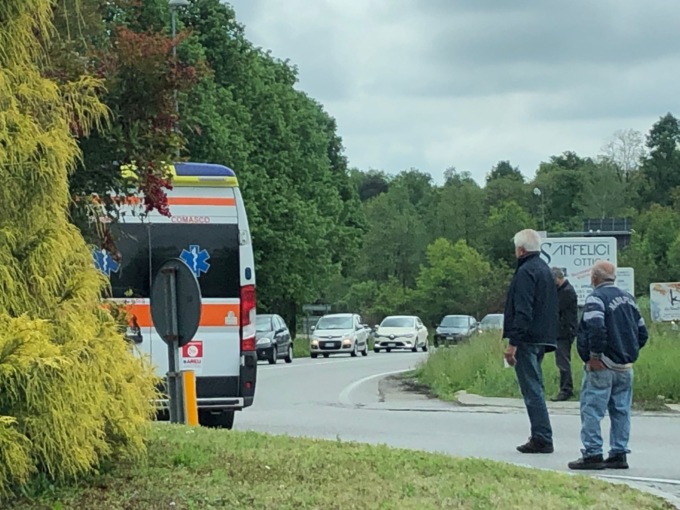 Incidente a Olgiate: soccorso un ciclista