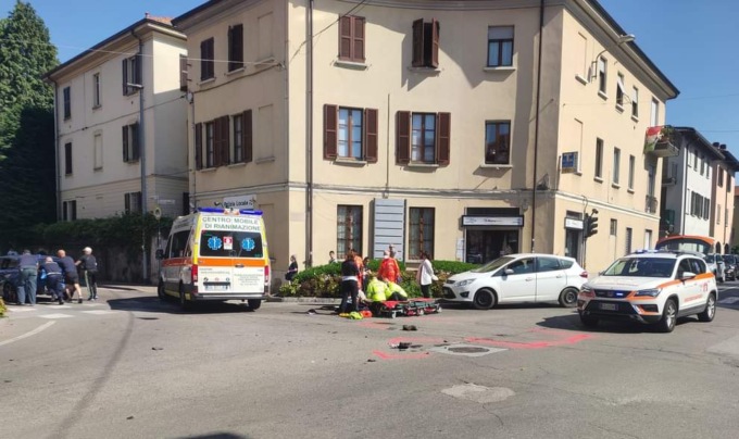 Scontro auto moto a Cadorago, arriva l’elisoccorso