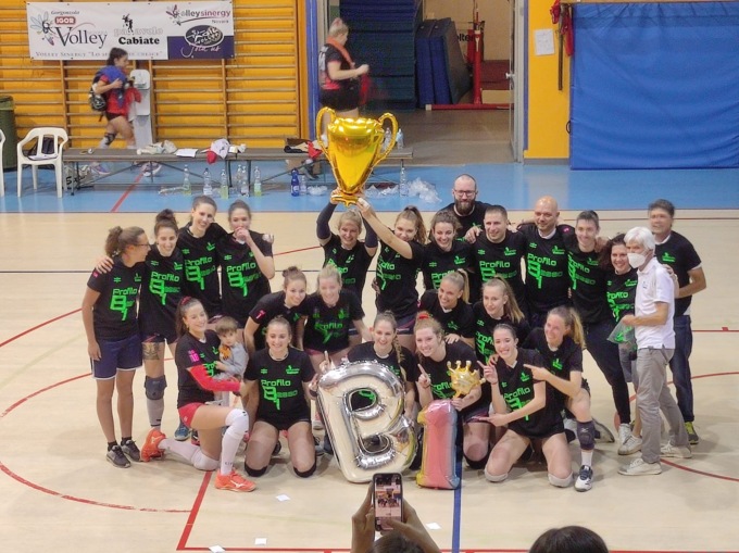 Pallavolo Cabiate la ClericiAuto sbanca Teramo ed è a un passo dalla promozione in B1