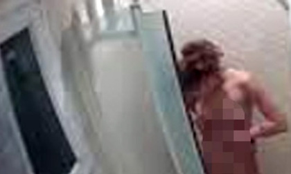 Infermiere spiate mentre fanno la doccia: da Cuneo a Firenze, scandalo in ospedale