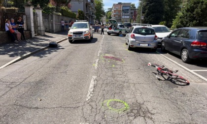 Schianto tra auto e bici a Cantù: deceduto ciclista 59enne di Cucciago