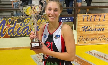 Basket femminile Angelica Tibè promossa in A1 con Valdarno davanti a mamma e papà