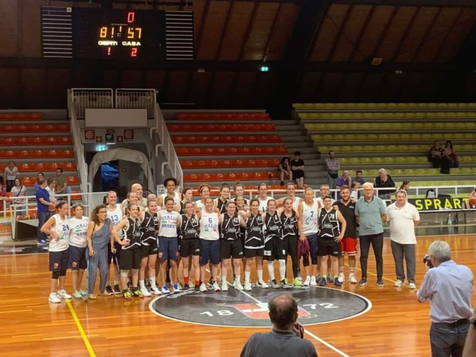Pol Comense le campionesse dell’Italia Over 40 hanno illuminato la grande festa nerostellata