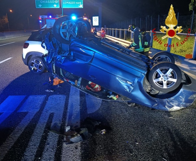 Auto si ribalta sulla A9 SIRENE DI NOTTE