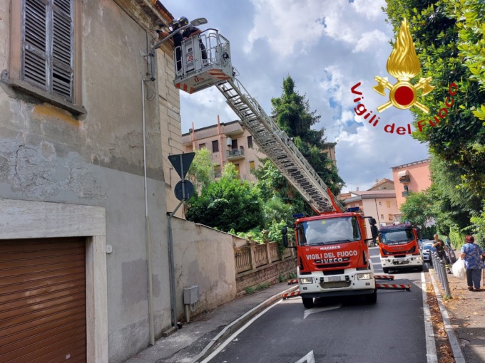 Doppio intervento dei Vigili del fuoco a Cantù e Como