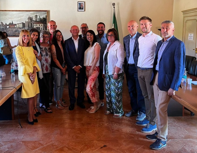 Appiano, prima seduta del nuovo Consiglio comunale. Rusconi: “Non seguiremo i social, comunicazioni solo sui canali ufficiali”