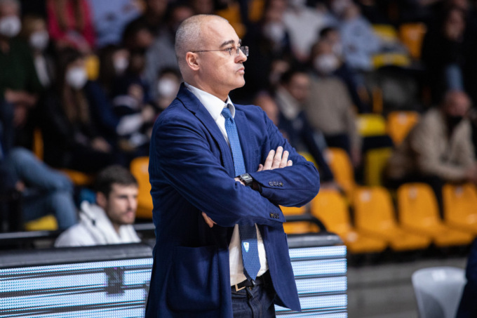 Pallacanestro Cantù ufficiale l’addio a coach Marco Sodini