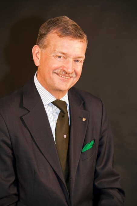 Como piange Alberto Mascetti, storico leghista e candidato sindaco del capoluogo