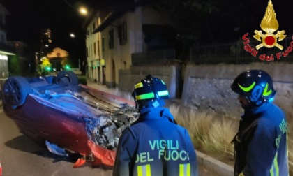 Incidente a San Fermo con ribaltamento: due feriti