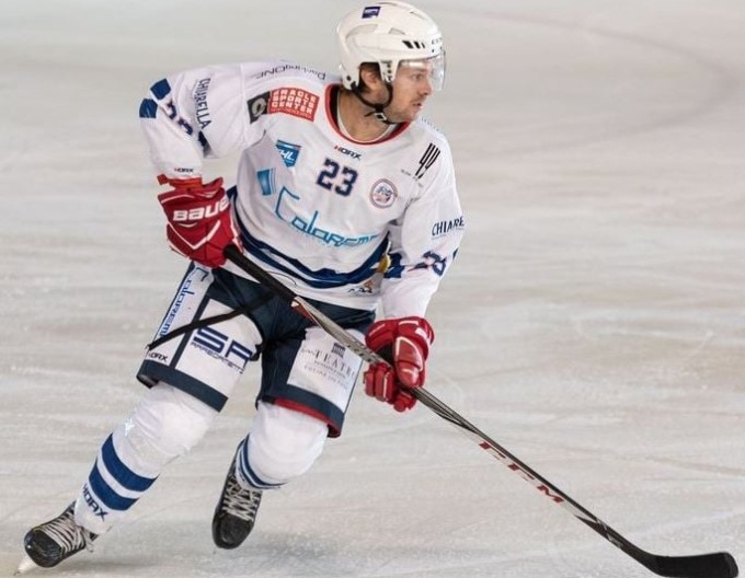 Hockey como Riccardo Ambrosoli