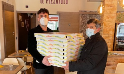 Mariano Comense: pizzaiolo dona 100 tranci alla Caritas