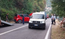 Frontale sulla Arosio-Canzo, strada bloccata per ore