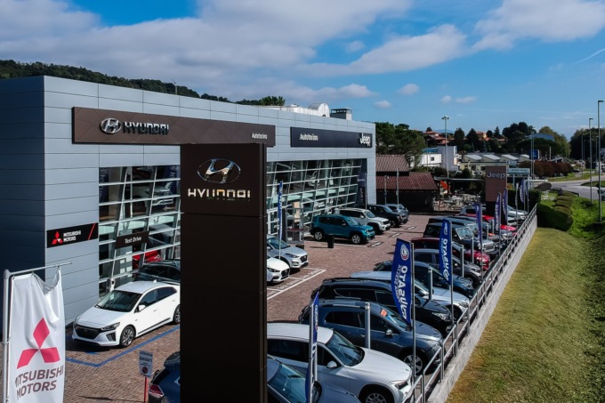 Agosto vacanze e viaggi in auto: service e showroom Autotorino aperti per chi parte e per chi resta