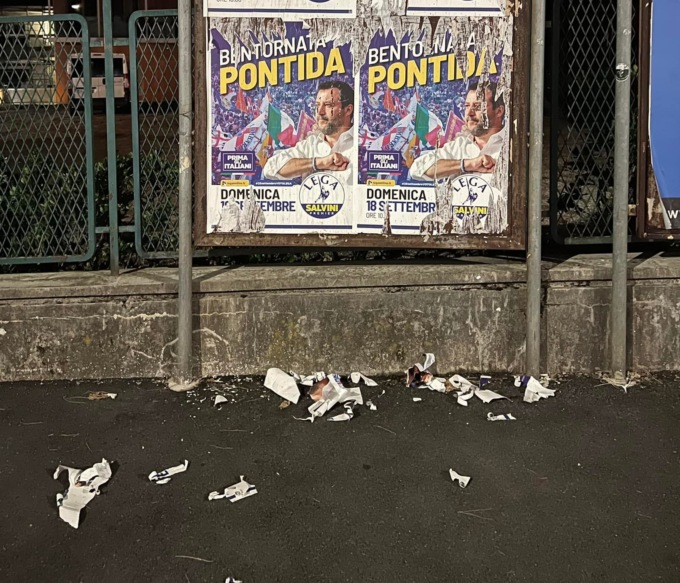 Manifesti della Lega strappati a Erba, Zoffili: “Rispondiamo col sorriso”