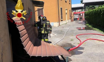 Erba, scoppio in via Trieste: principio d'incendio in un deposito edile