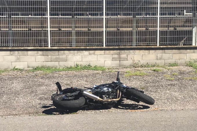 Cade dalla moto a Cabiate, è grave