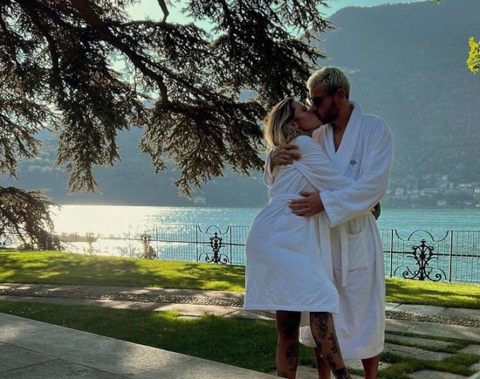 Vip sul lago di Como: relax per Theo Hernandez e Zoe Cristofoli