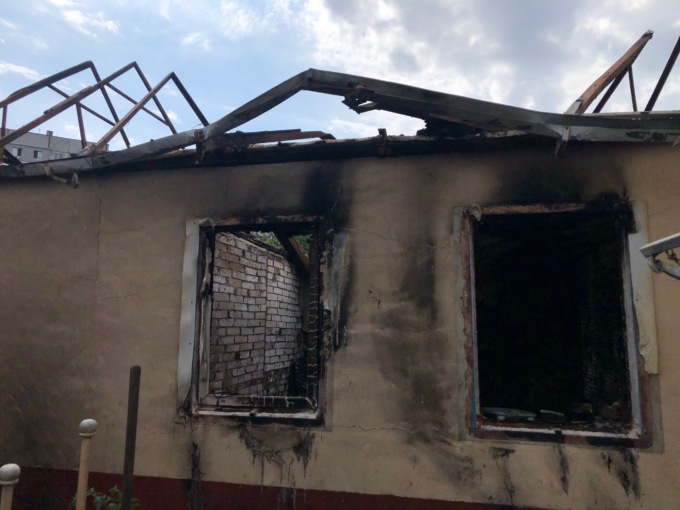 Siamo in missione in Ucraina, il racconto di Alena e Anatoli: “La nostra casa incendiata da un razzo”