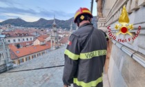 Salgono sul tetto del Duomo per fare delle foto: Vigili del Fuoco intervengono per recuperare 6 ragazzi