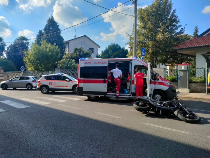 Scontro tra auto e moto a Bregnano