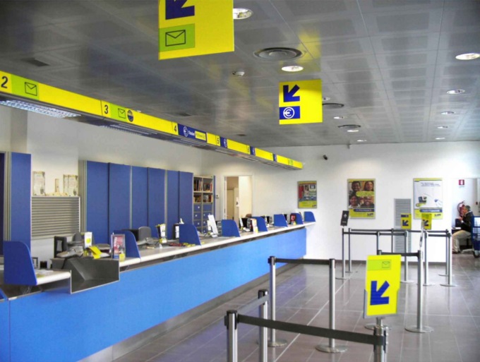 Interventi di manutenzione e innovazione: Poste Italiane migliora l’ufficio postale di Moltrasio