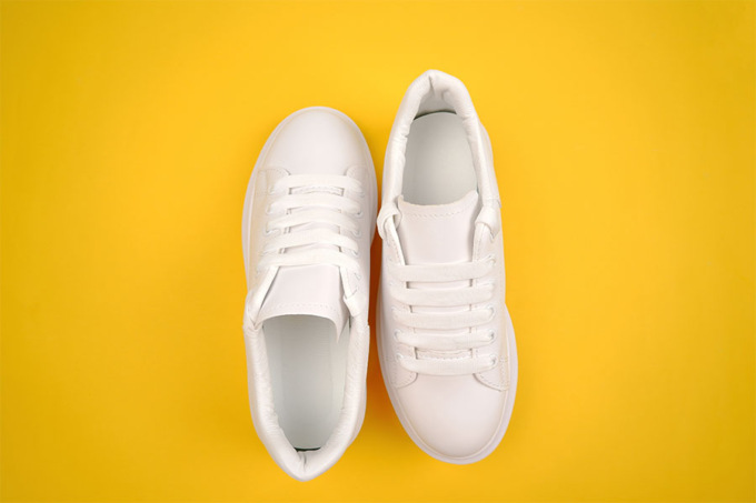 Calzature di tendenza: sul web è boom di vendite per le scarpe Hogan