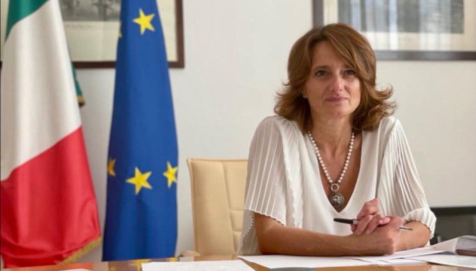 Il Ministro Elena Bonetti in visita a Como, Cantù ed Erba per sostenere il Terzo Polo
