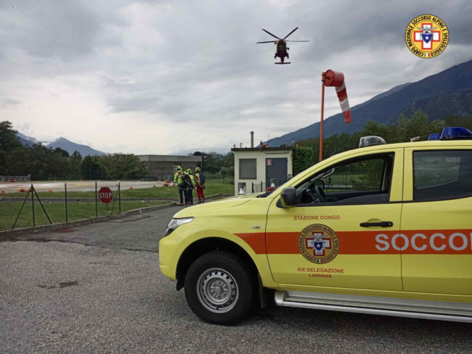 Scivola in cerca di funghi: elisoccorso a Garzeno