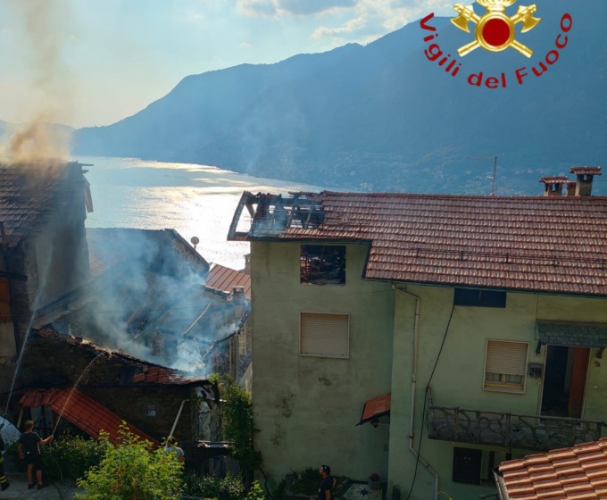 In fiamme un laboratorio a Pognana: maxi mobilitazione di Vigili del fuoco