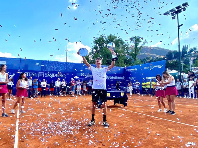 Tennis Como il tedesco Cedrik Marcel Stebe Stebe vince il Città di Como 2022