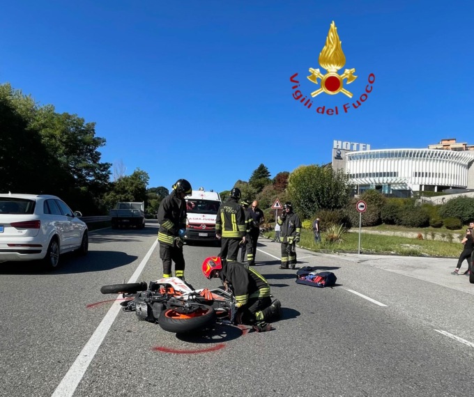 Scontro tra moto ad Albavilla: due feriti