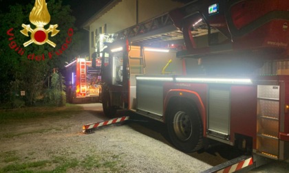 In fiamme un materasso: paura a Cantù