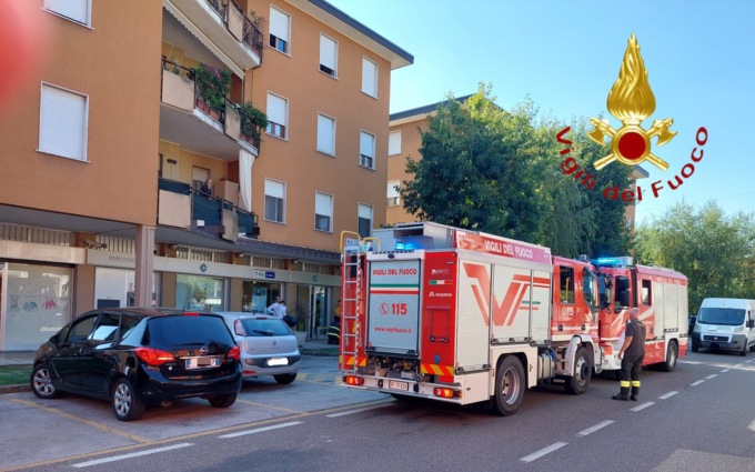 Incendio nel locale server della banca: arrivano i pompieri