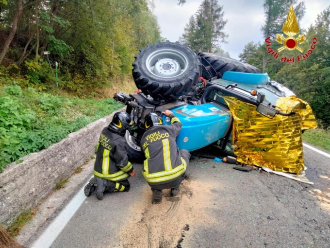 Si ribalta con il trattore a Sormano: morto agricoltore di 80 anni