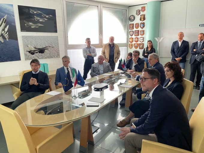 Continua il tour di Giorgetti, visita alla Tabu