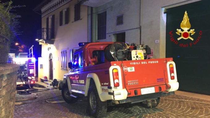 B&B prende fuoco
