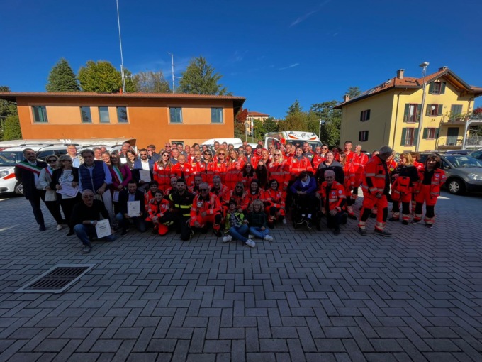 La Sos di Appiano Gentile festeggia i 43 anni, il regalo è un parco mezzi rinnovato